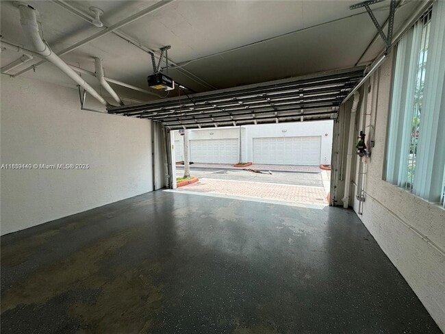 Building Photo - 2142 Van Buren St