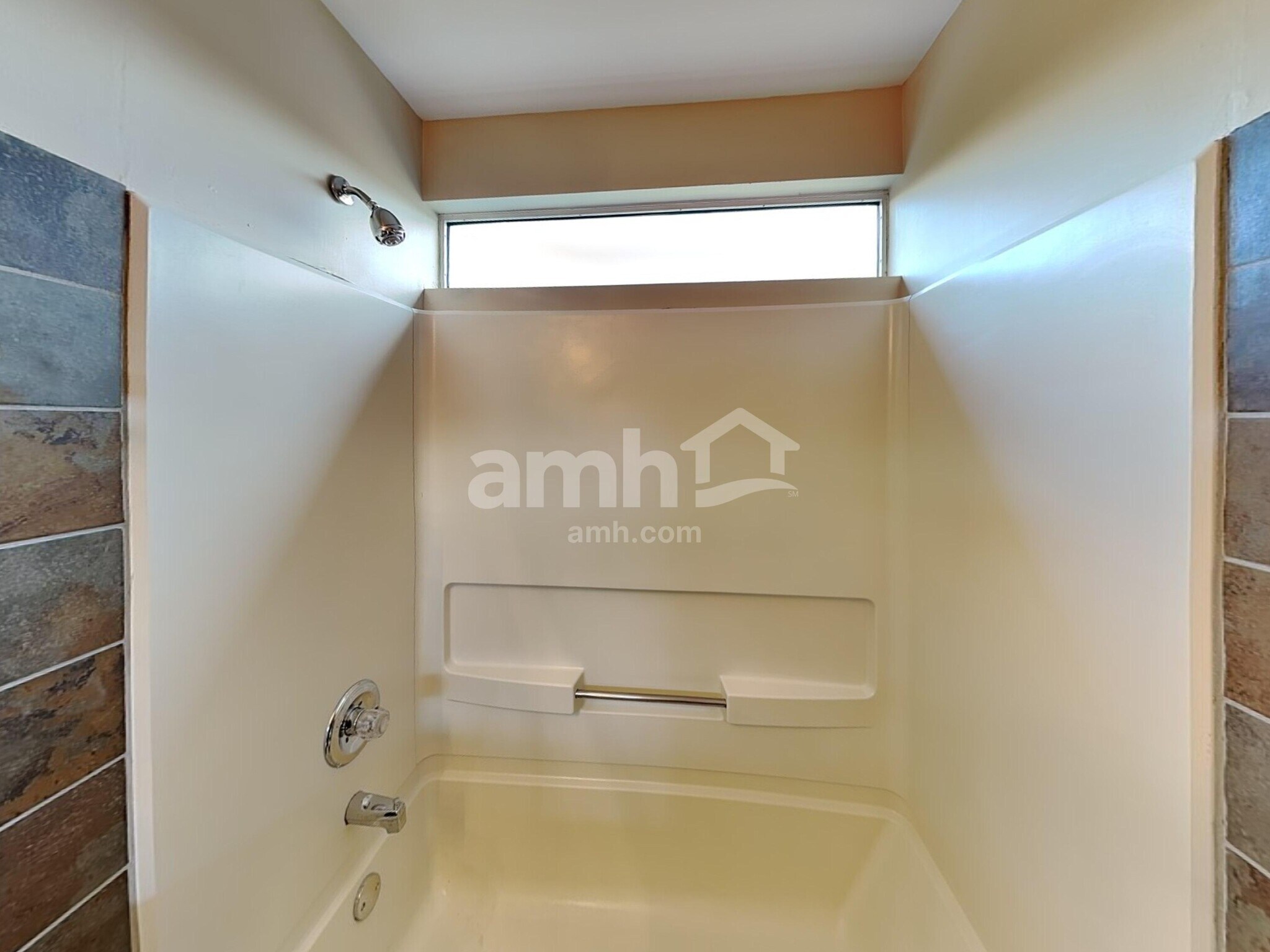 Building Photo - 434 Monarch Ln