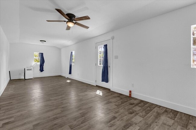 Building Photo - 14043 Tennessee Ave