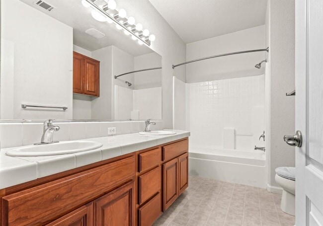 Building Photo - 2921 Garzellis Way