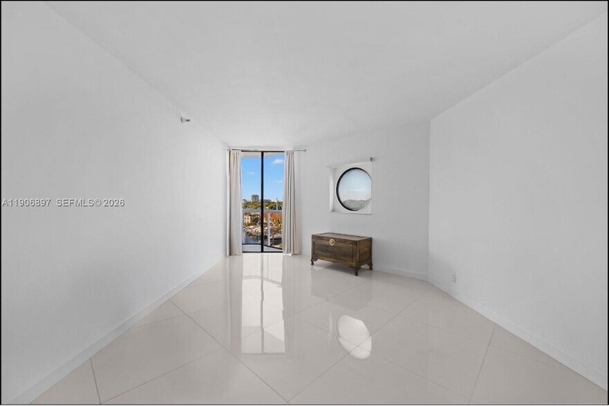 Building Photo - 3610 Yacht Club Dr