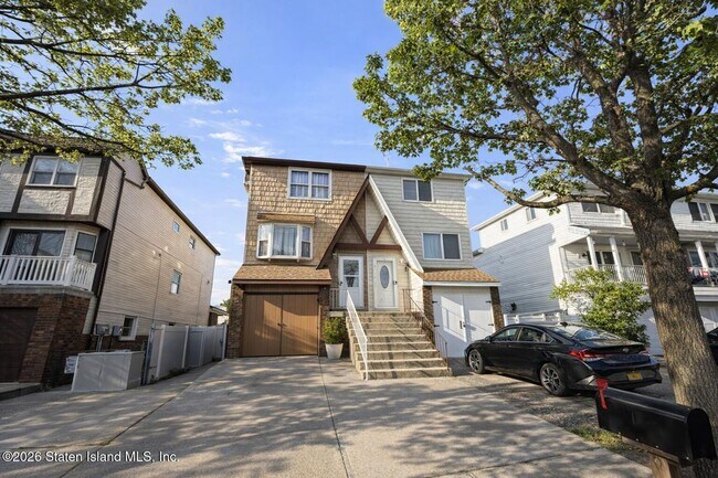 Building Photo - 423 Lisk Ave
