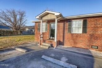 Building Photo - 109 Midnight Dr