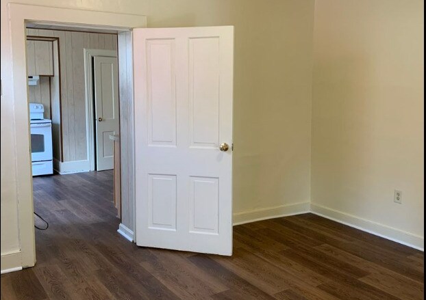 Building Photo - 1 E Water St