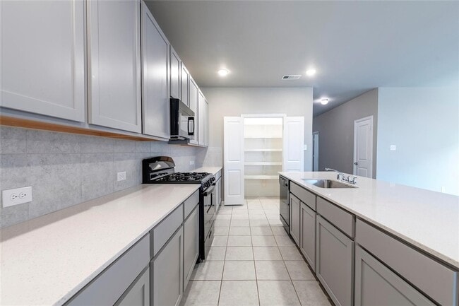 Building Photo - 2069 Hartley Dr