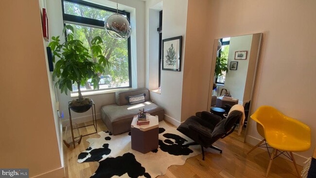 Primary Photo - 1526 6th St NW