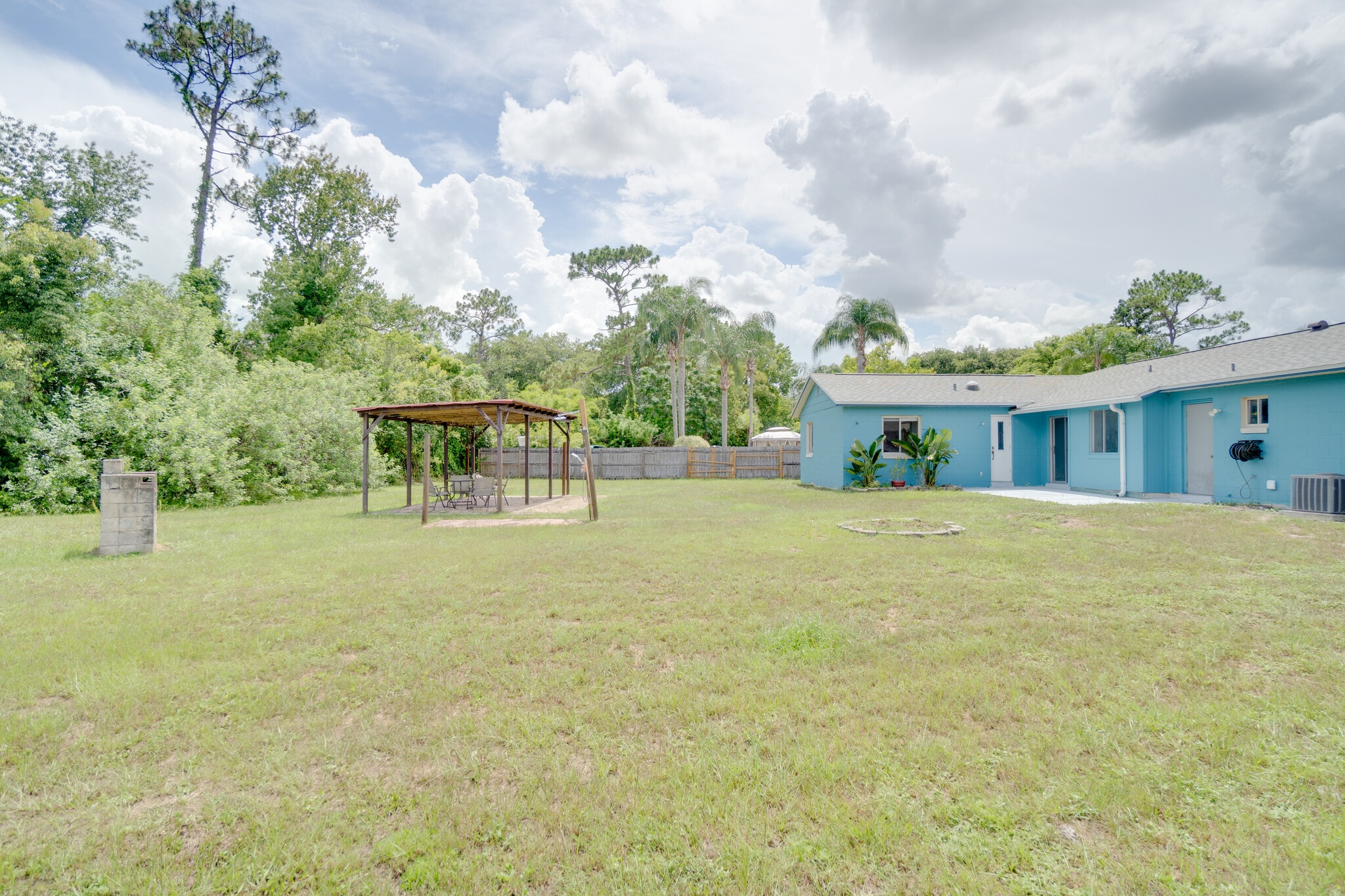 Building Photo - 8724 Tall Pine Ln