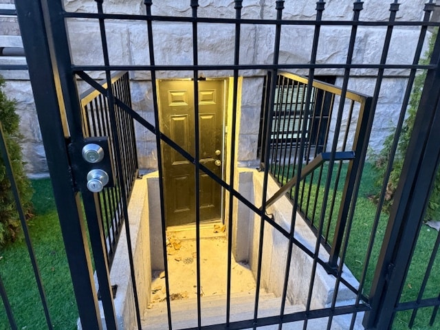 Building Photo - 2750 W Wilcox St