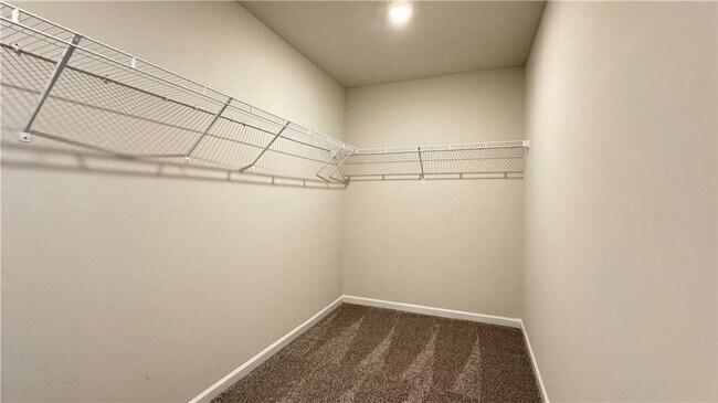 Building Photo - 128 Cedar Ln