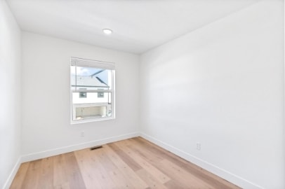 Building Photo - 35 N Gateway Dr