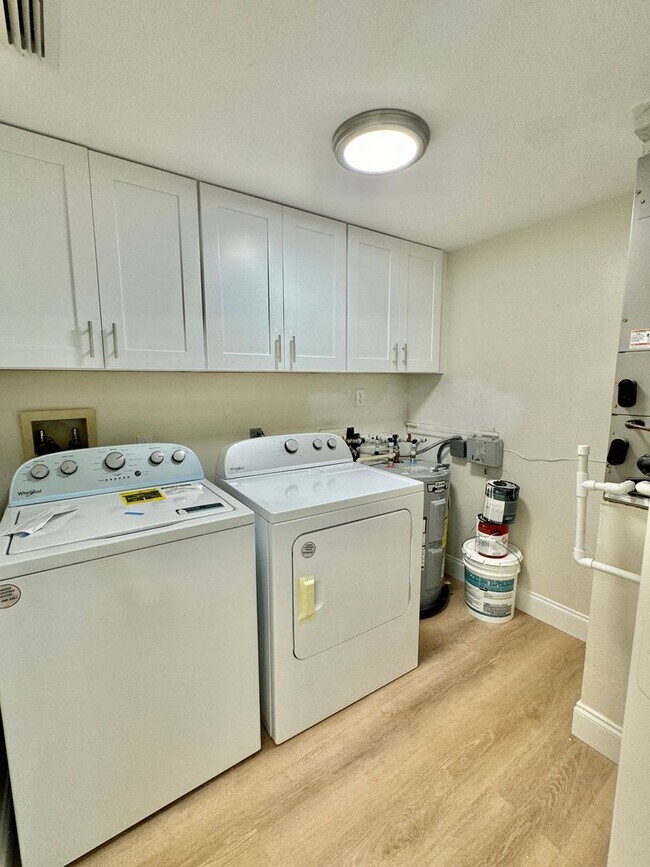 Building Photo - ** BRADSTROM AT LELY ** 3 BED / 2 BATH - CONDO - LIKE NEW! - GREAT LOCATION - ANNUAL RENTAL