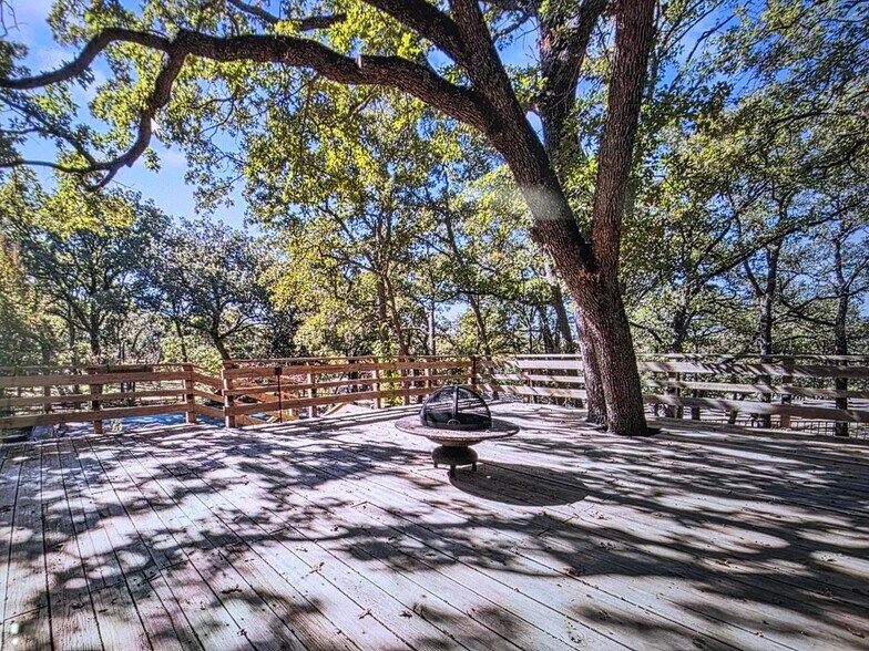 Building Photo - 2920 Burney Ln