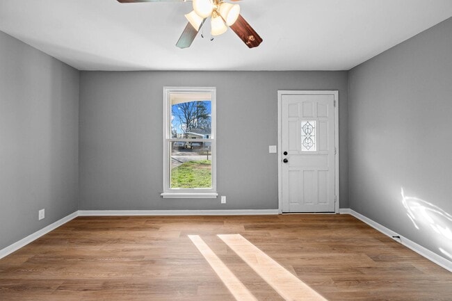 Building Photo - 3314 Lockwood Ct SW