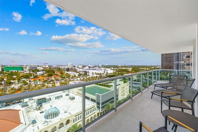 Building Photo - 9511 Collins Ave