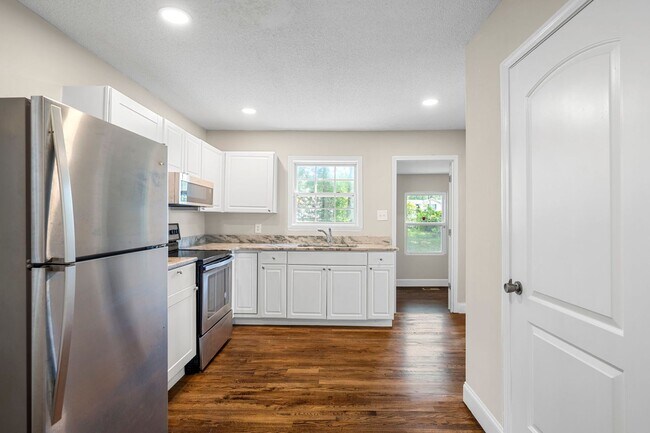 Building Photo - 204 Booth Rd