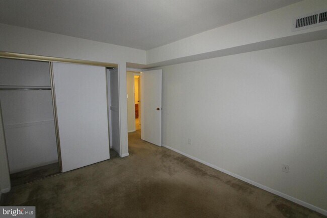 Building Photo - 8509 Barrington Ct