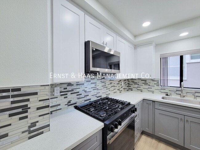 Building Photo - 1758 2nd St