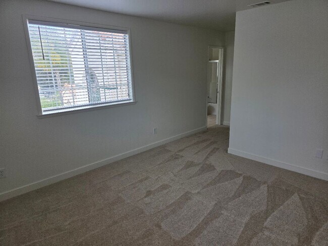 Building Photo - Newly Renovated Temecula 3 Bedroom Home!