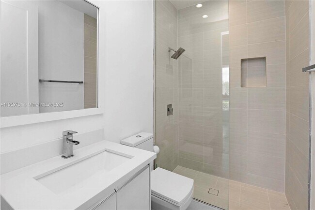 Building Photo - 10541 NW 66th St