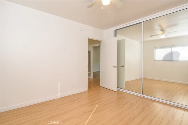 Building Photo - 11921 Goshen Ave