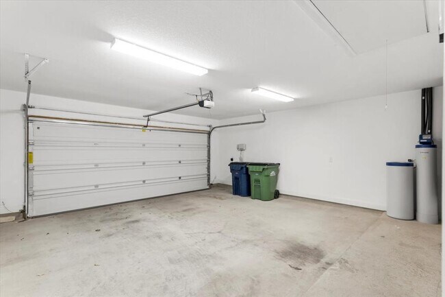 Building Photo - 2613 Milan Meadows Dr