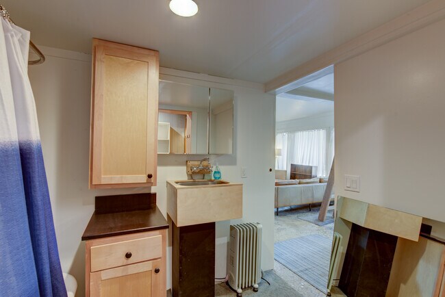 Building Photo - 113 Neese Dr