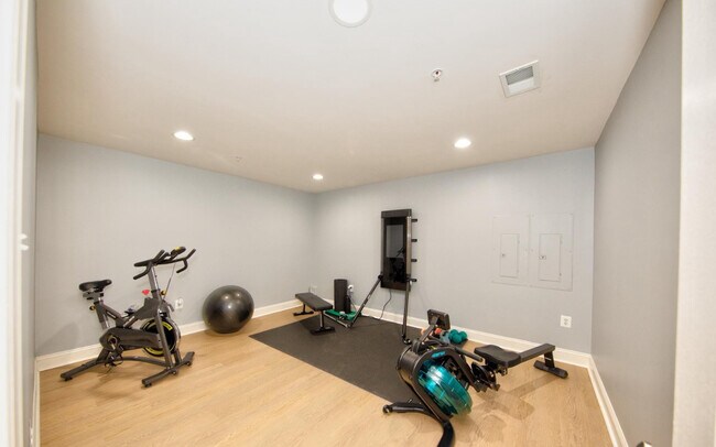 Building Photo - 15806 Copper Beech Dr