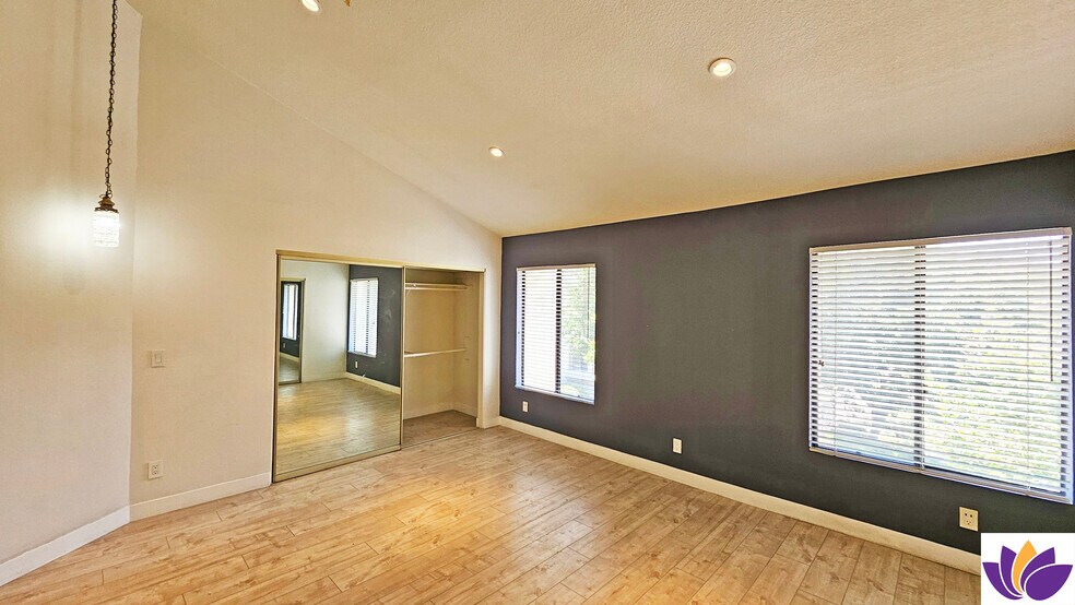 Building Photo - 18130 Oxnard St