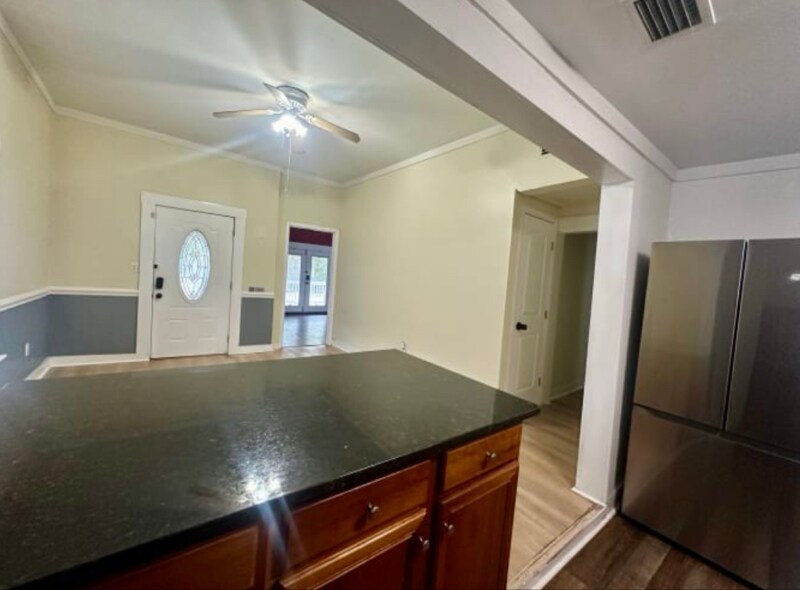 Building Photo - 24 Palmer St