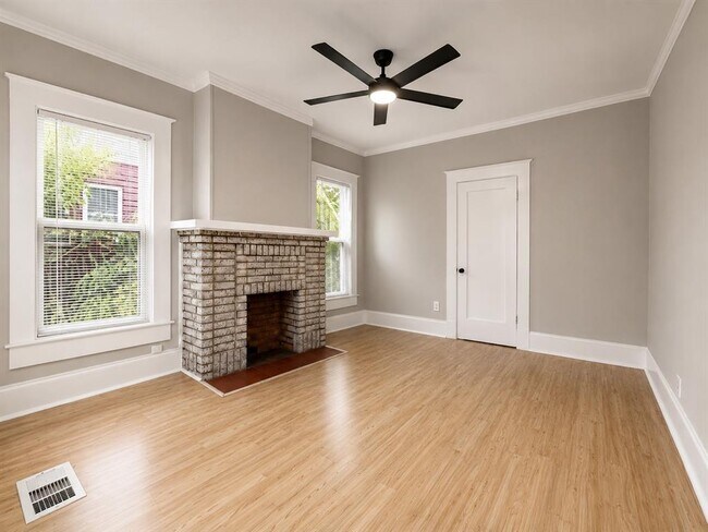 Building Photo - 514 E 38th St