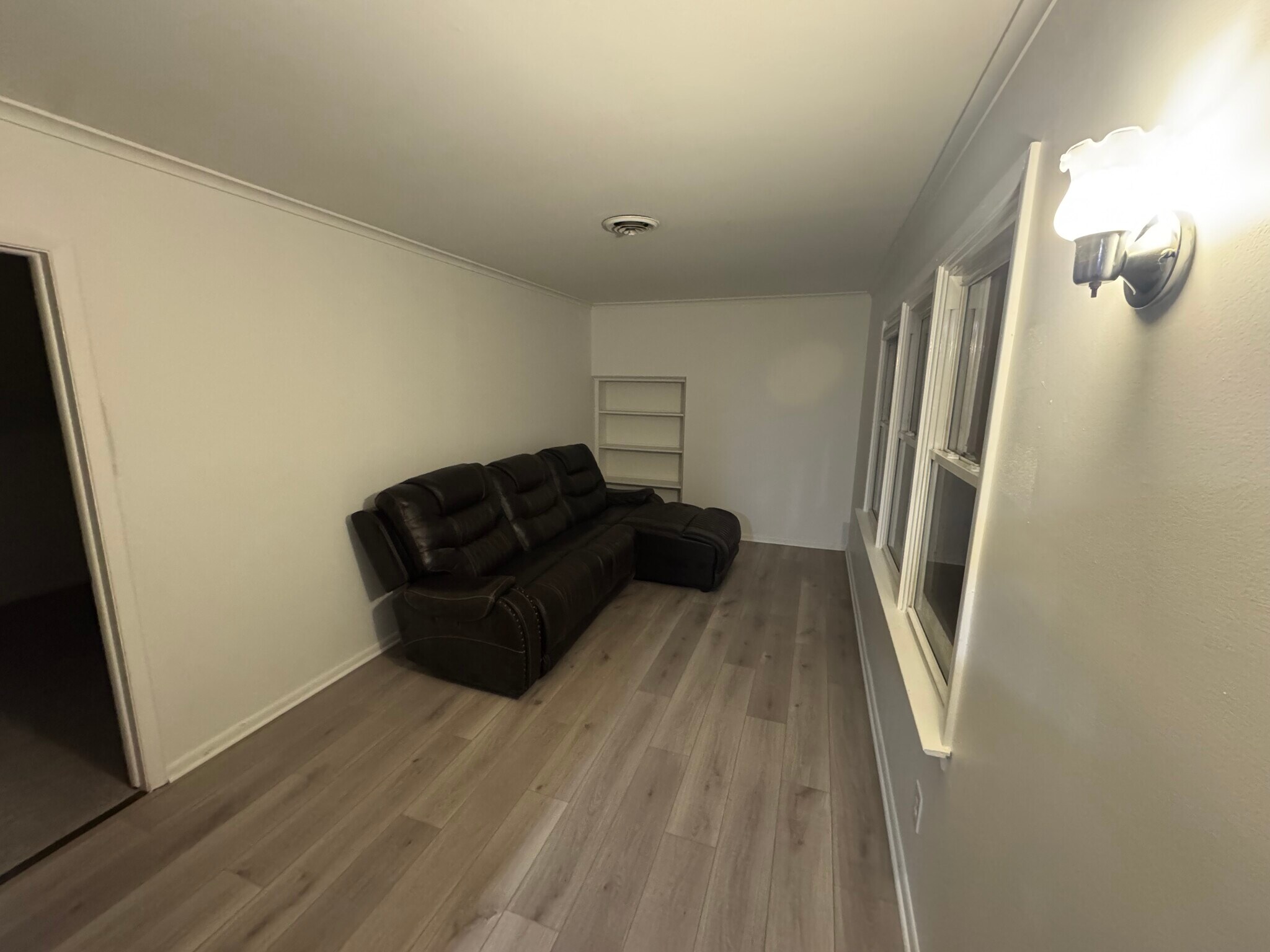 Building Photo - 520 Saratoga Rd