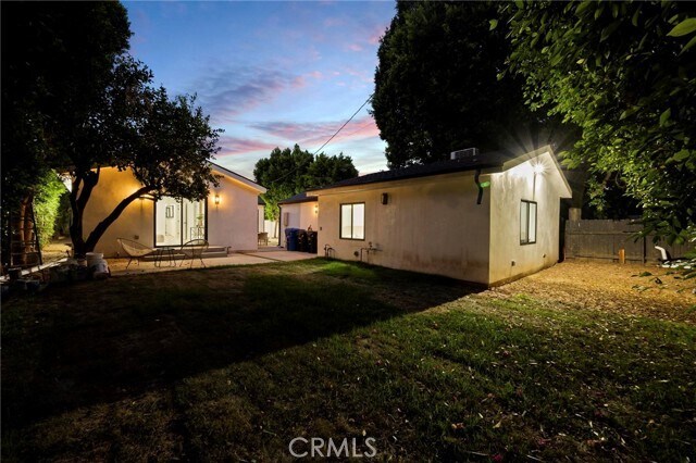 Building Photo - 5865 Tobias Ave