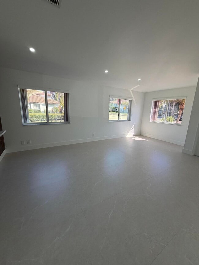 Building Photo - 20841 NW 1st St