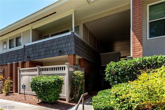 Building Photo - 650 Oakmont Ave