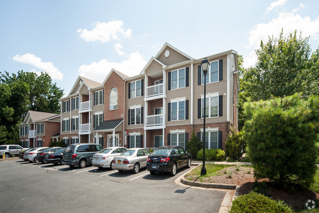 Primary Photo - Dreamers Cove Apartments