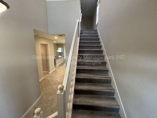 Building Photo - 939 Terra Vista St