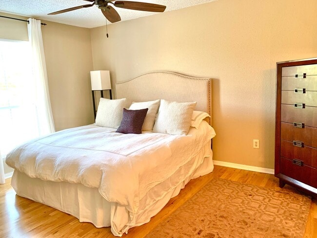 Building Photo - 1516 Bay Area Blvd