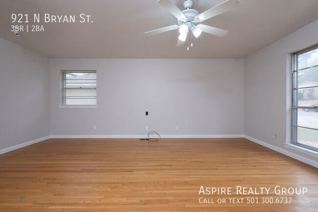 Building Photo - Updated 3 bedroom Home in Midtown