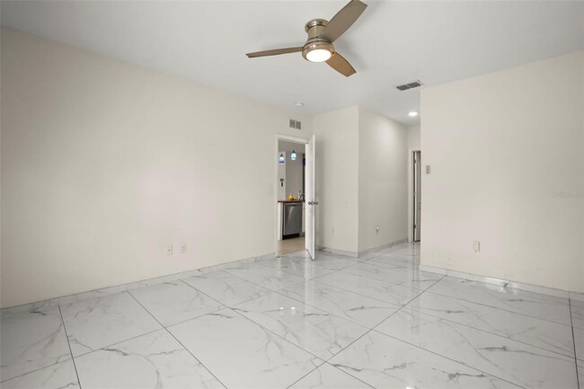 Building Photo - 2443 White Lilly Dr