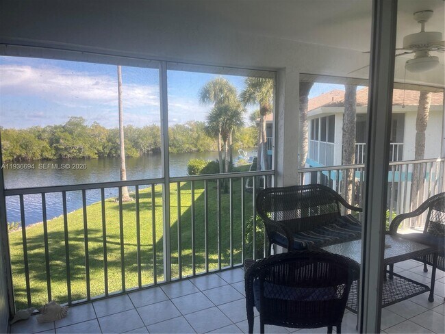 Building Photo - 1335 Mainsail Dr