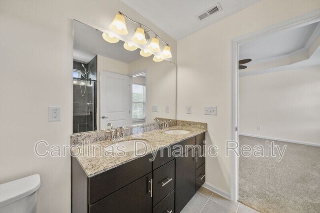 Building Photo - 4061 Zilker Park Dr