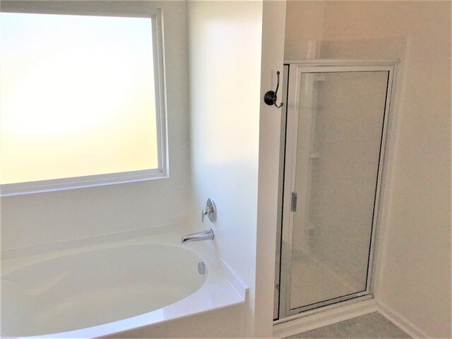 Building Photo - 708 White Oak Dr