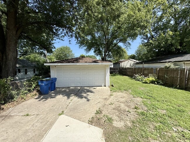 Building Photo - 21486 Audrey Ave