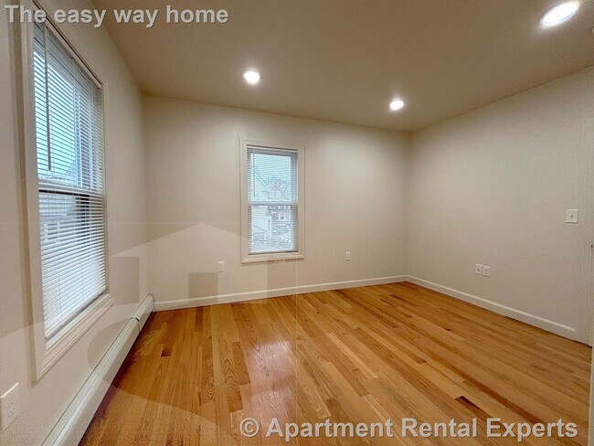 Building Photo - 40 Belknap St