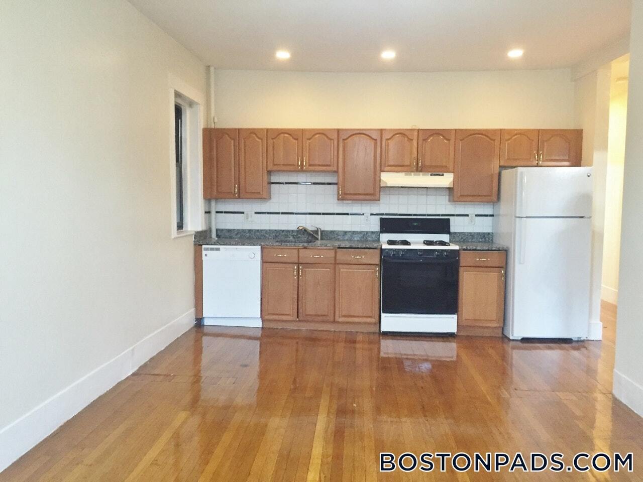 Building Photo - 1412 Commonwealth Ave