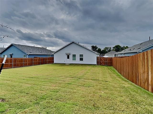 Building Photo - 1620 Parlier St