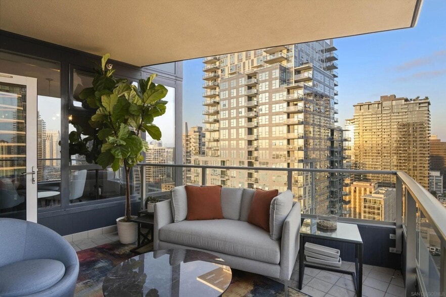 Balcony - 1325 Pacific Hwy