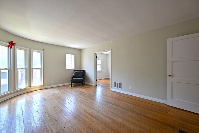 Building Photo - 11063 Ohio Ave