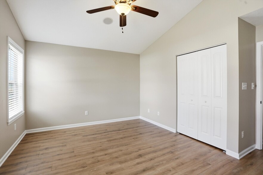 Building Photo - 5561 Wild Horse Dr