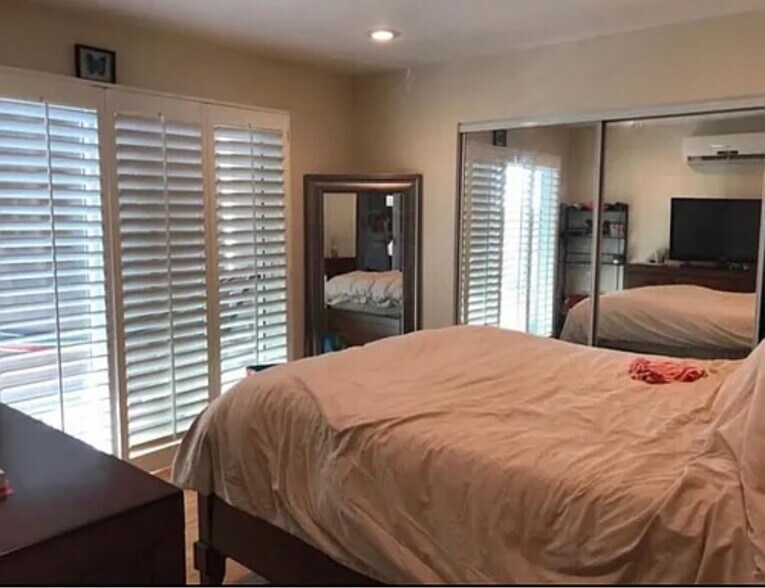 Building Photo - 1909 22nd St